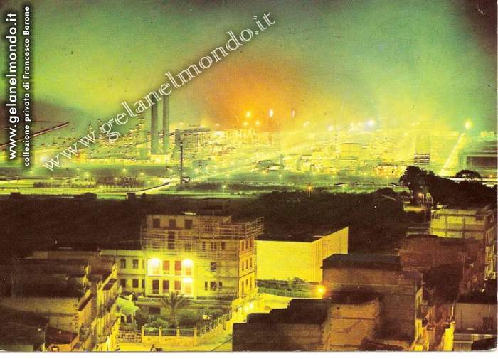 stabilimento petrolchimico - notturno - anni 70